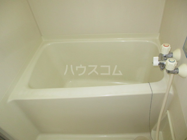 13/30 浴室