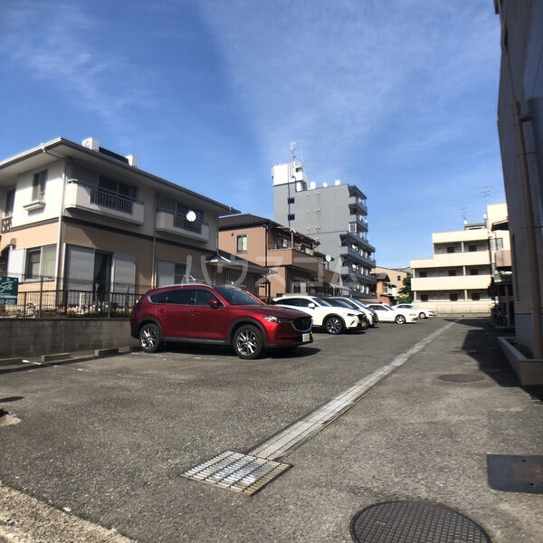 14/20 駐車場