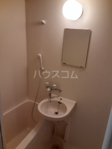 13/29 浴室
