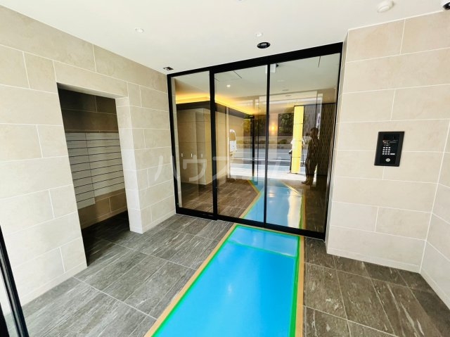 26/30 エントランス