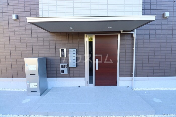 19/22 エントランス