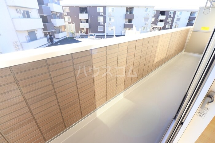 13/22 バルコニー