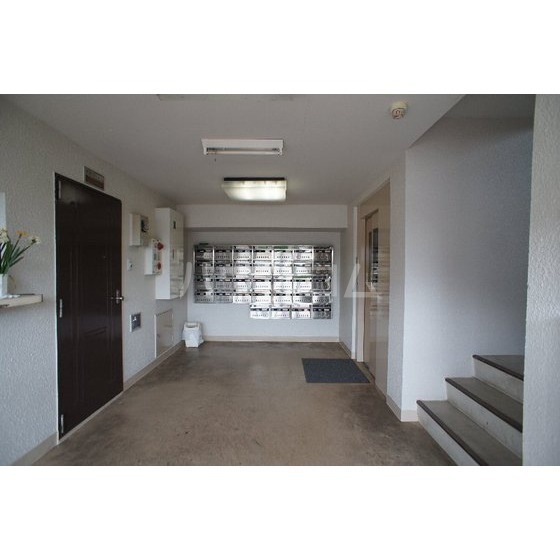 17/26 エントランス