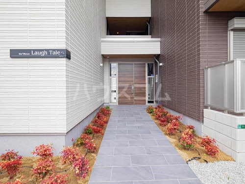 14/20 エントランス