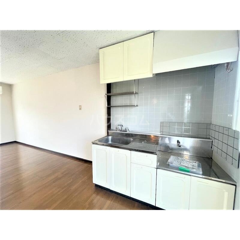 13/28 キッチン