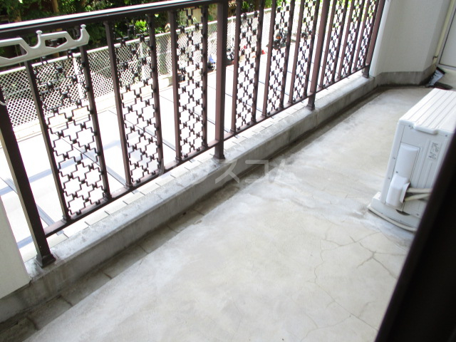 13/22 バルコニー