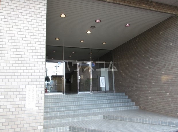 17/22 エントランス