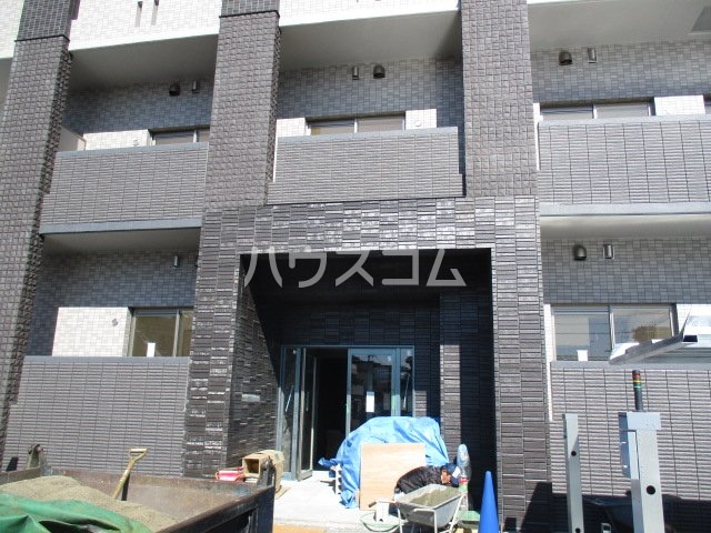 20/27 エントランス