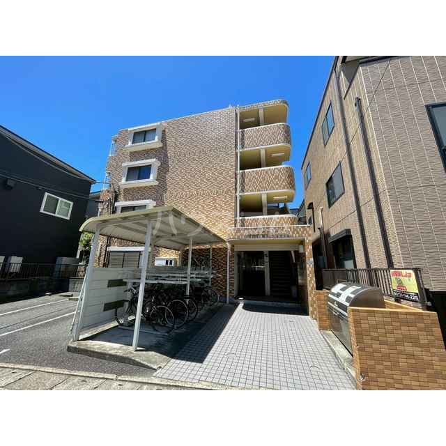 22/30 エントランス