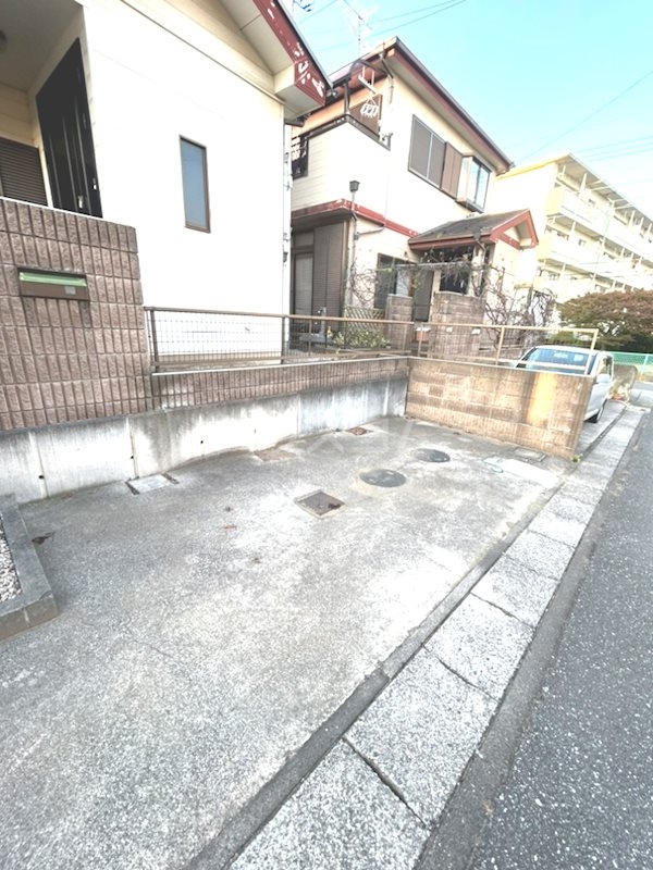 28/30 駐車場