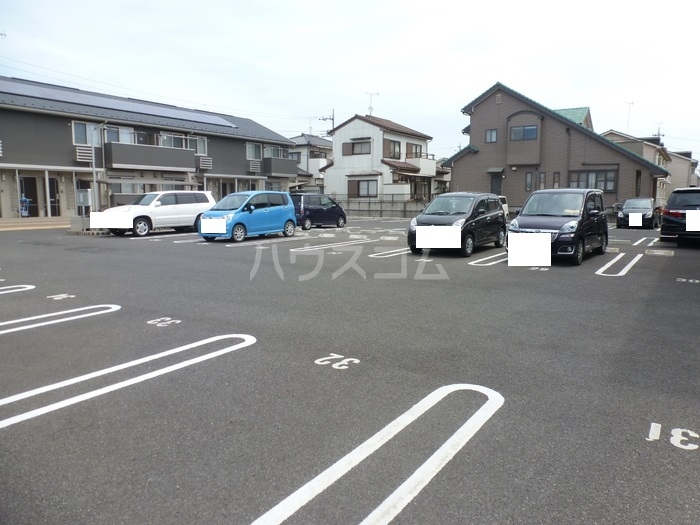 18/21 駐車場