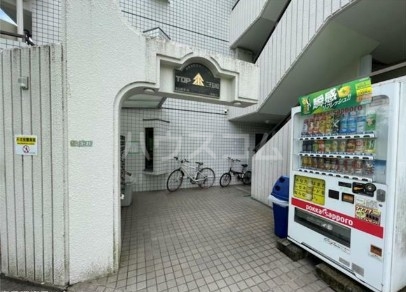 19/22 エントランス