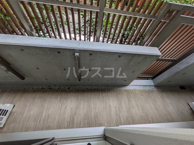 15/23 バルコニー