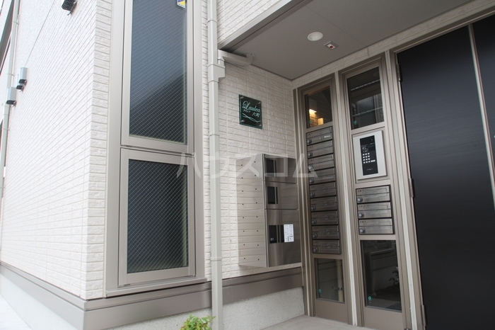 29/30 エントランス