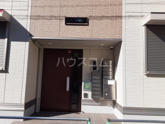 22/30 エントランス