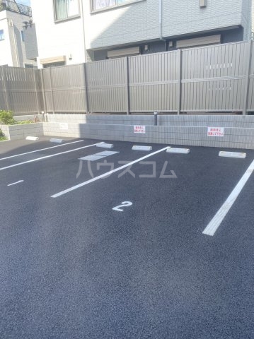28/30 駐車場