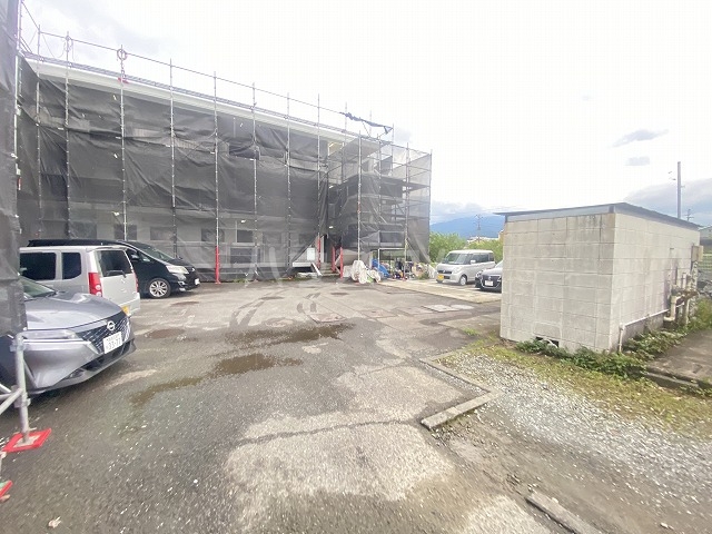 28/30 駐車場