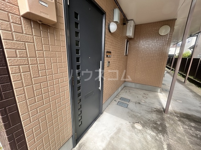 2/4 エントランス