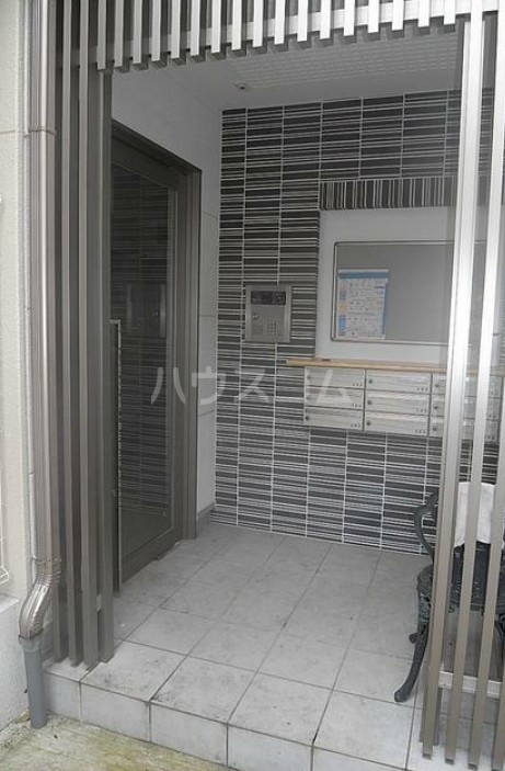 14/21 エントランス