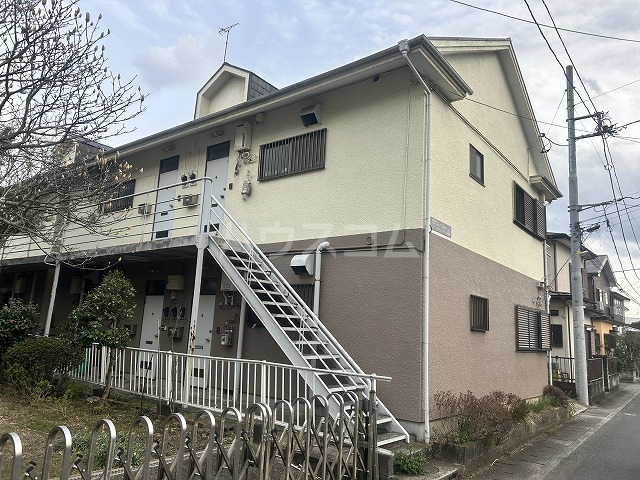 23/28 エントランス