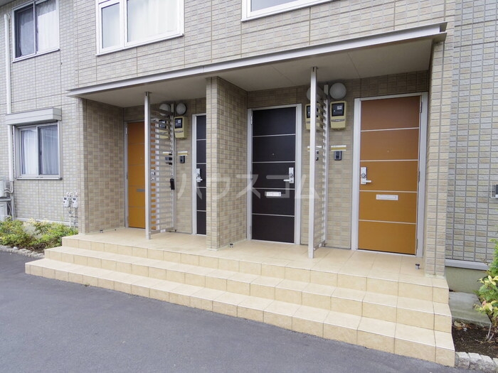 17/27 エントランス