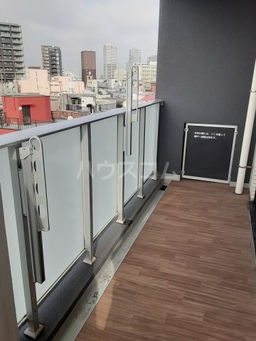 18/28 バルコニー