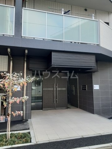 25/28 エントランス