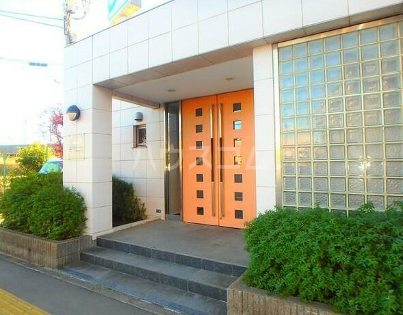 17/28 エントランス