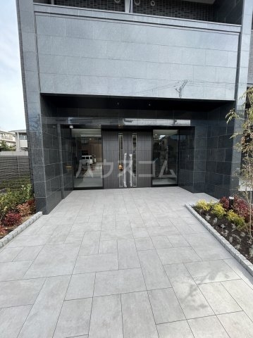 2/3 エントランス