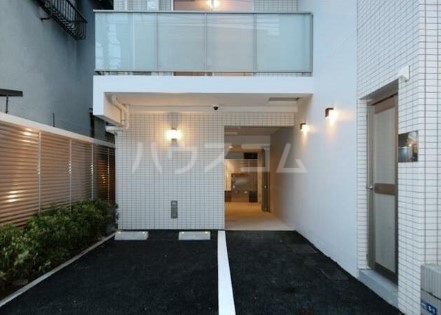 22/28 エントランス