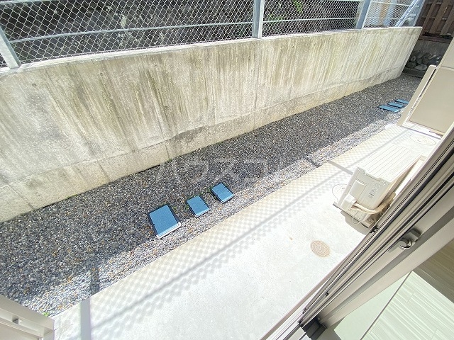 23/30 バルコニー