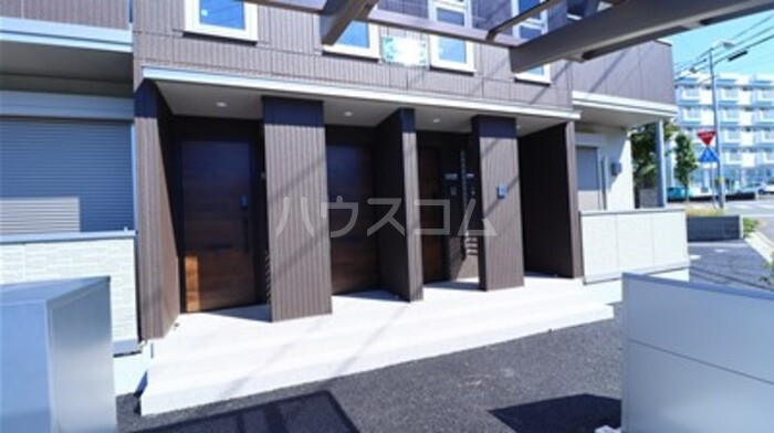 2/4 エントランス