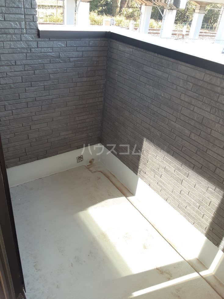 13/22 バルコニー