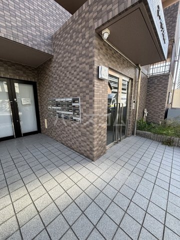 21/28 エントランス