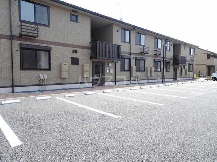 19/22 駐車場