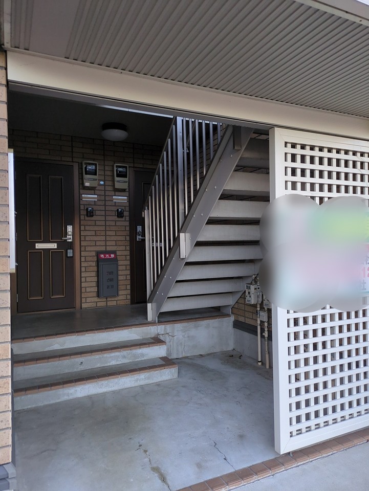 26/30 エントランス