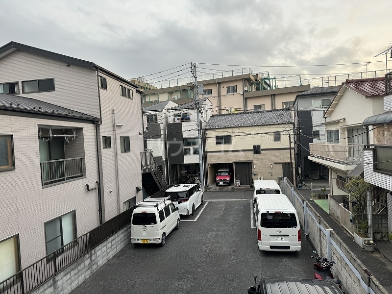 14/18 駐車場