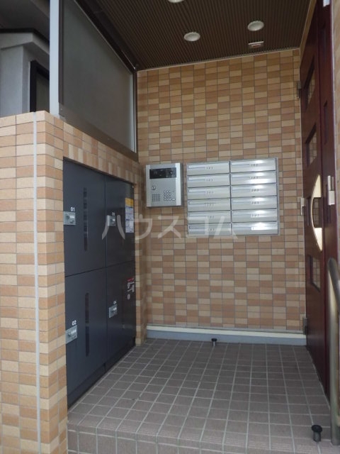 2/3 エントランス