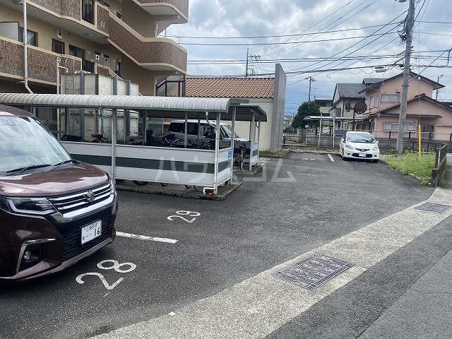 22/26 駐車場