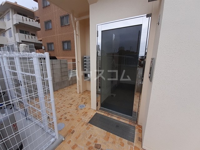 15/21 エントランス