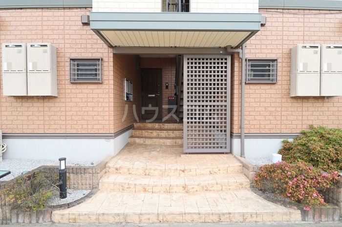 20/30 エントランス