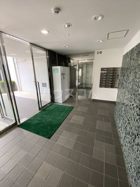 17/19 エントランス