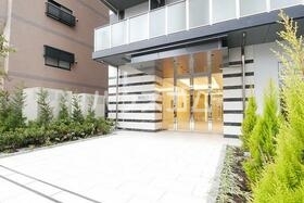 15/25 エントランス