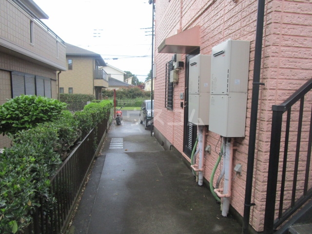 2/2 エントランス