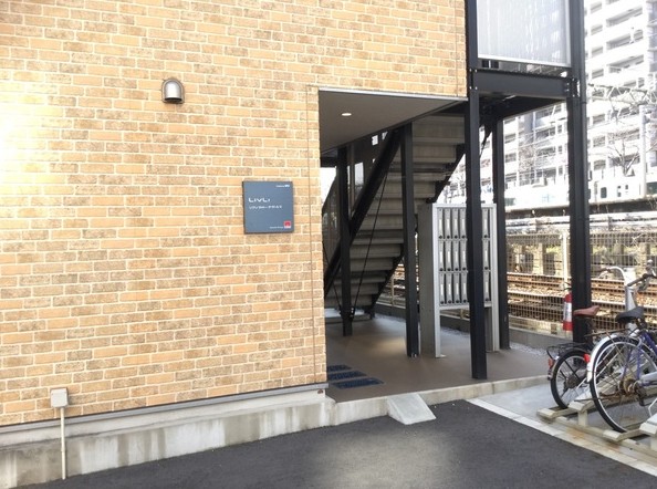 17/20 エントランス