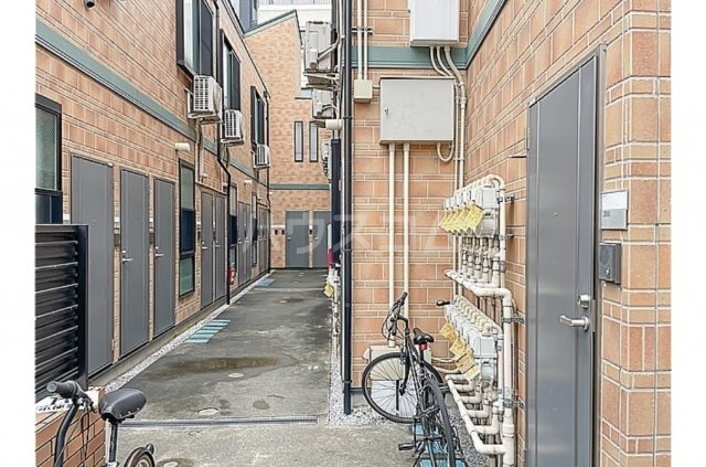 19/19 エントランス