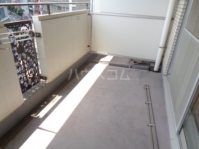 21/30 バルコニー