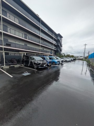 22/30 駐車場