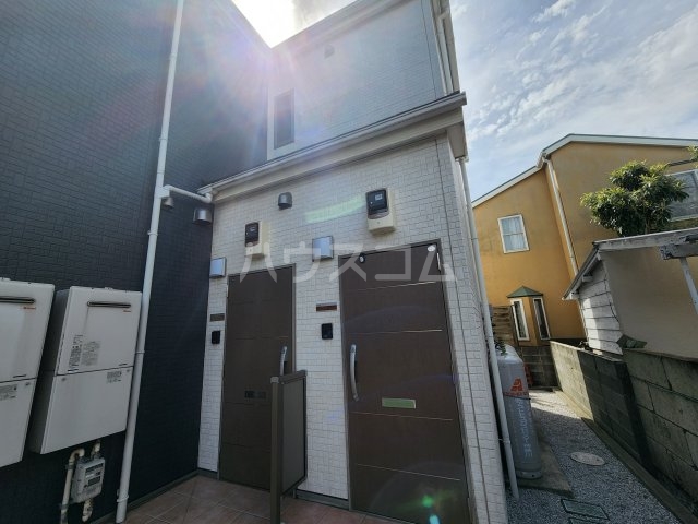 25/30 エントランス