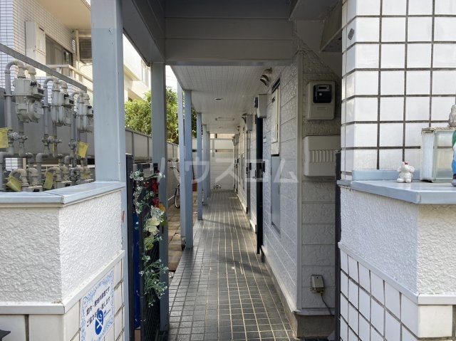 24/26 エントランス